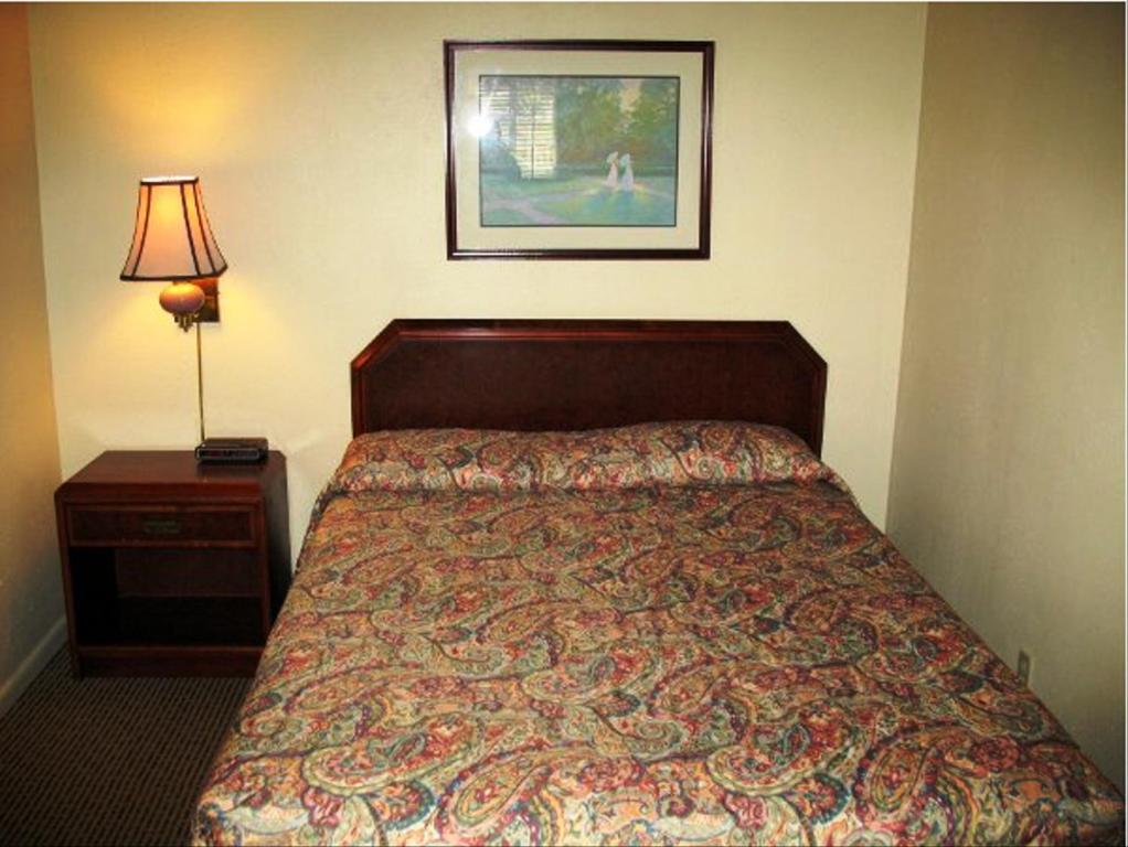 Golden West Motel Klamath Falls Exterior photo