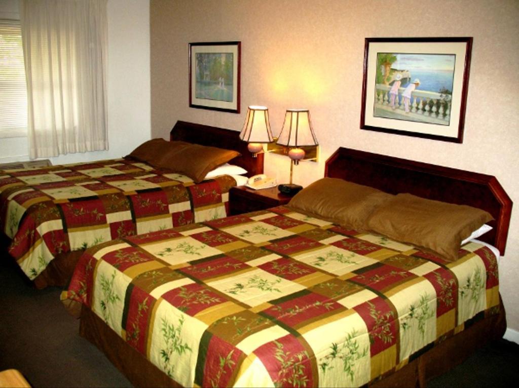Golden West Motel Klamath Falls Exterior photo